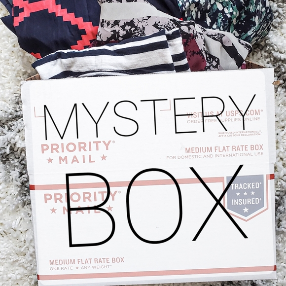VIVA BOUTUQUE Other - S Size 5🌟Rating 4 ITEMS🎁MESTERY BOX
